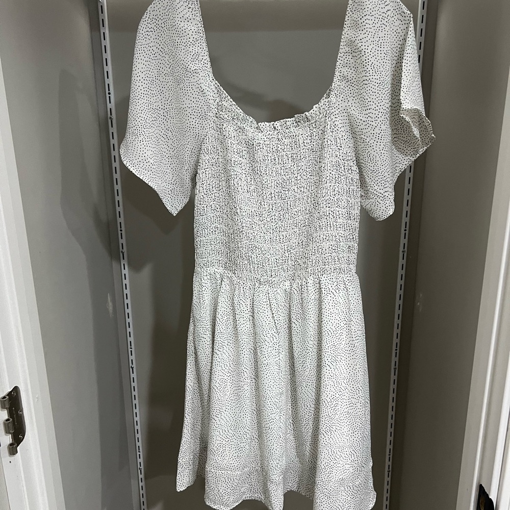 White and black polka dot dress - Picture 2 of 3